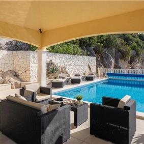 3 Bedroom Villa in Uvala Ljubljeva near Trogir, sleeps 6-7